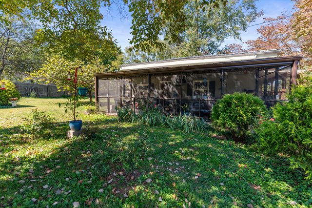 1506 Old Cowan Rd, Winchester, TN 37398