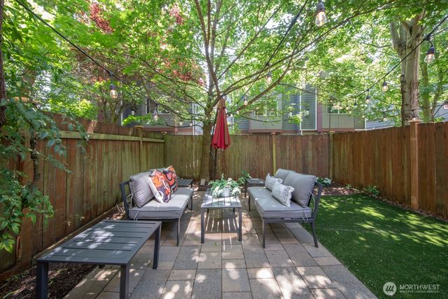 937 N 97th Street #A, Seattle, WA 98103