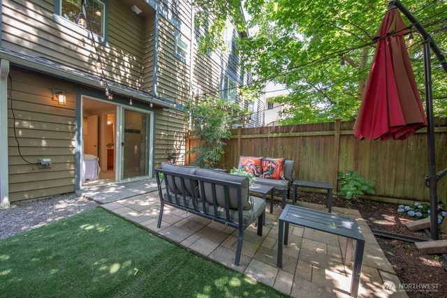 937 N 97th Street #A, Seattle, WA 98103