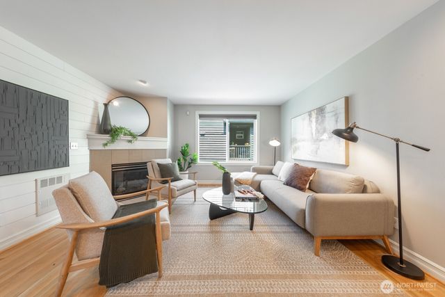 937 N 97th Street #A, Seattle, WA 98103