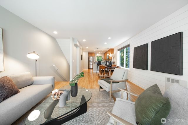 937 N 97th Street #A, Seattle, WA 98103