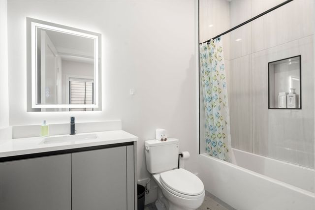 116 Thorndike St 1, Brookline, MA 02446