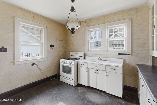 52 Nolton Street, Belleville, NJ 07109