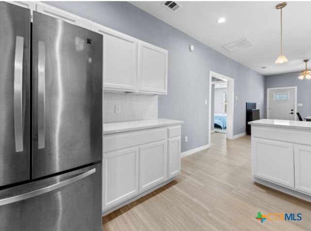 313 E Texas Avenue, Killeen, TX 76541