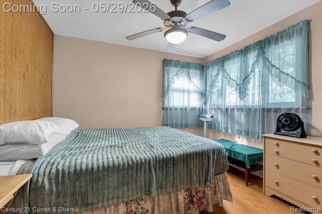 15110 Hanfor Avenue, Allen Park, MI 48101
