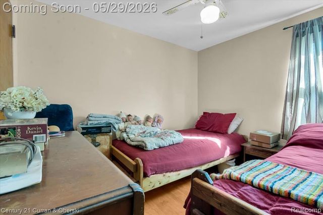 15110 Hanfor Avenue, Allen Park, MI 48101