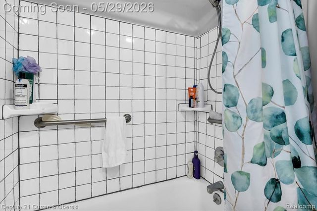15110 Hanfor Avenue, Allen Park, MI 48101