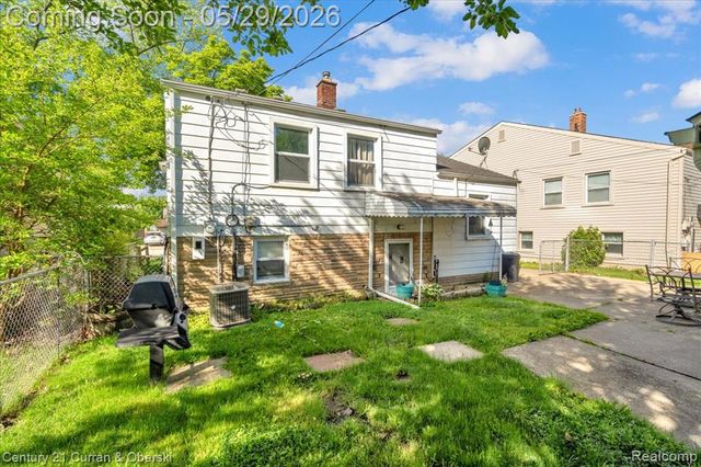 15110 Hanfor Avenue, Allen Park, MI 48101