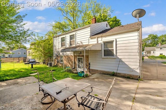 15110 Hanfor Avenue, Allen Park, MI 48101