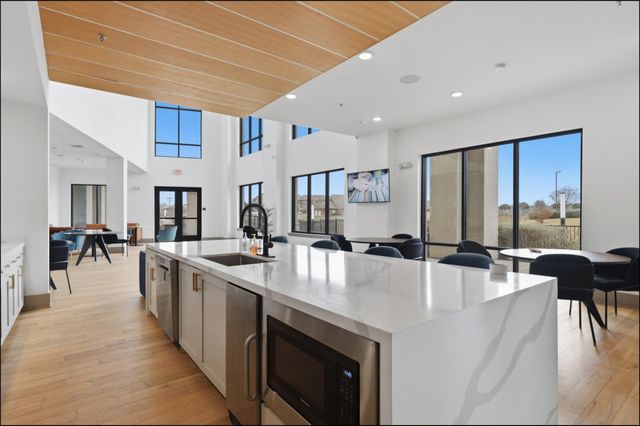 2700 Old Denton Road 4409, Carrollton, TX 75007