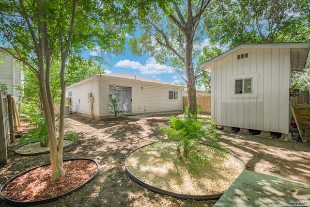 9245 Village Brown, San Antonio, TX 78250