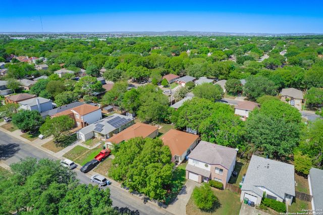 9245 Village Brown, San Antonio, TX 78250
