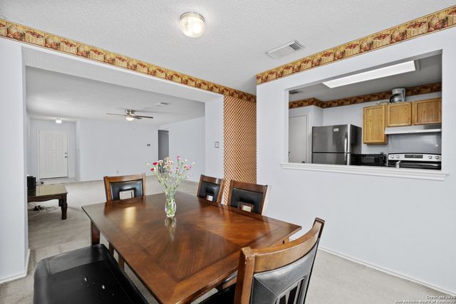 9245 Village Brown, San Antonio, TX 78250