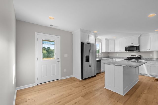 81 Dukes Park Rd, Summertown, TN 38483