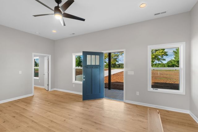 81 Dukes Park Rd, Summertown, TN 38483