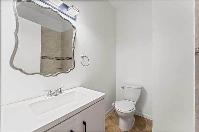 7294 Regency Square Ct, Houston, TX 77036