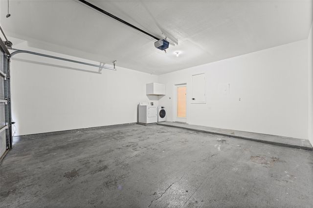 7294 Regency Square Ct, Houston, TX 77036