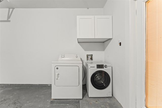 7294 Regency Square Ct, Houston, TX 77036