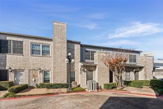 7294 Regency Square Ct, Houston, TX 77036