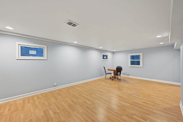 6 DOGWOOD Road, Rolling Meadows, IL 60008