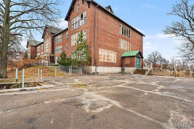 2931 Arlington Avenue, St Louis, MO 63120