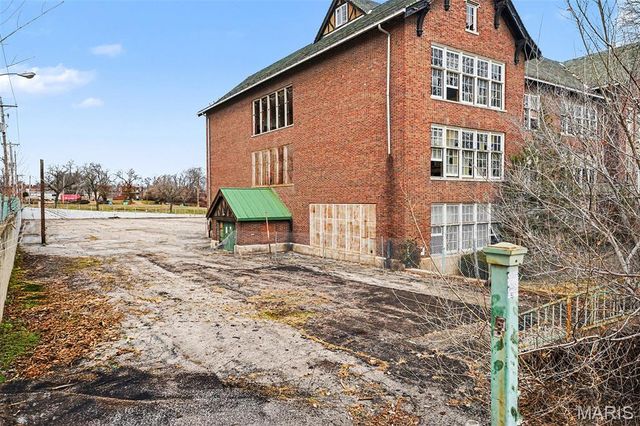 2931 Arlington Avenue, St Louis, MO 63120