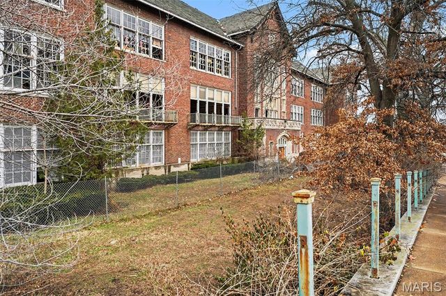 2931 Arlington Avenue, St Louis, MO 63120