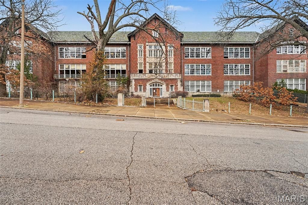 2931 Arlington Avenue, St Louis, MO 63120