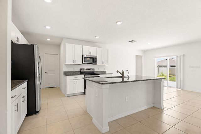 2881 SILVER SCALLOP LOOP, Wimauma, FL 33598