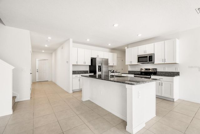 2881 SILVER SCALLOP LOOP, Wimauma, FL 33598