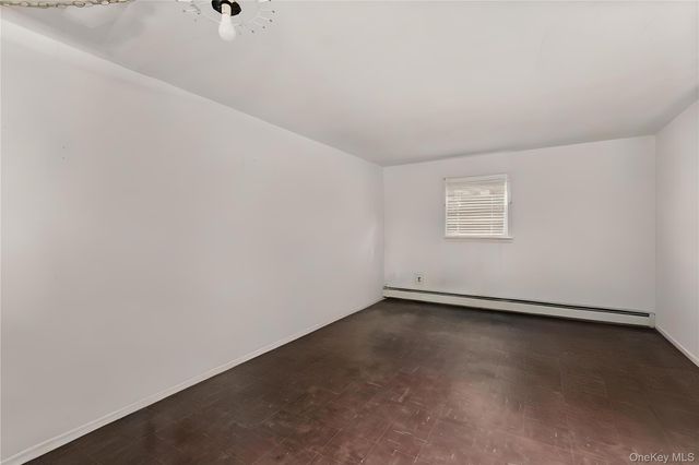 14 Cumberland Street, West Babylon, NY 11704