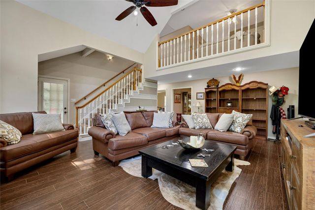 220 Lake Oaks Boulevard, Coldspring, TX 77331