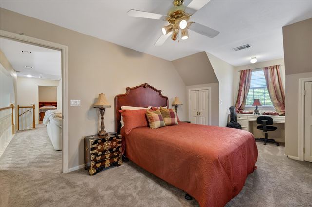 220 Lake Oaks Boulevard, Coldspring, TX 77331