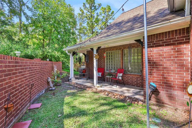 220 Lake Oaks Boulevard, Coldspring, TX 77331