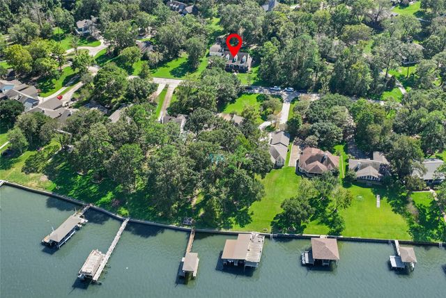 220 Lake Oaks Boulevard, Coldspring, TX 77331