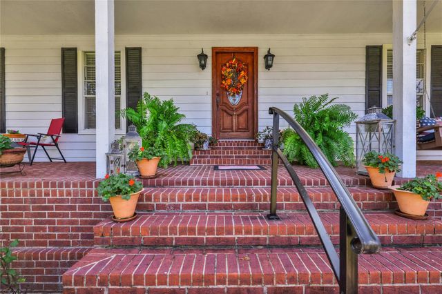 220 Lake Oaks Boulevard, Coldspring, TX 77331