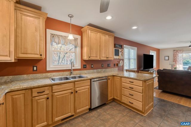 802 JEFFERSON DR, Palmyra, VA 22963