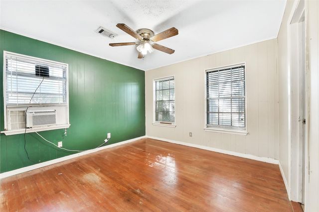 2709 Hearne Drive, Pasadena, TX 77502