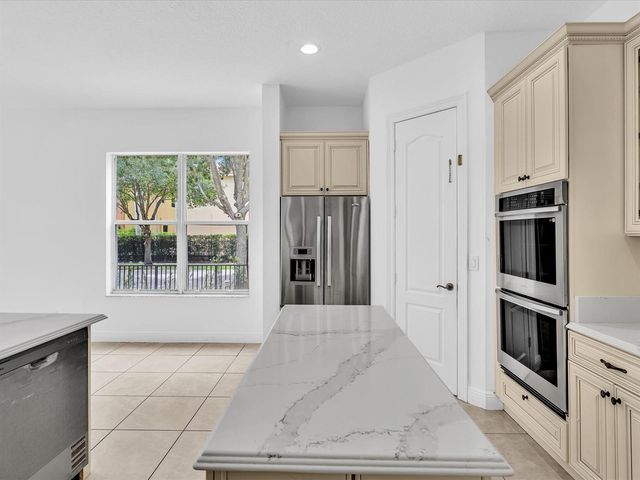 9286 Nugent Trail, West Palm Beach, FL 33411