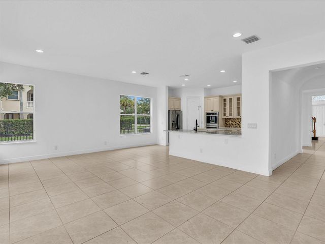 9286 Nugent Trail, West Palm Beach, FL 33411