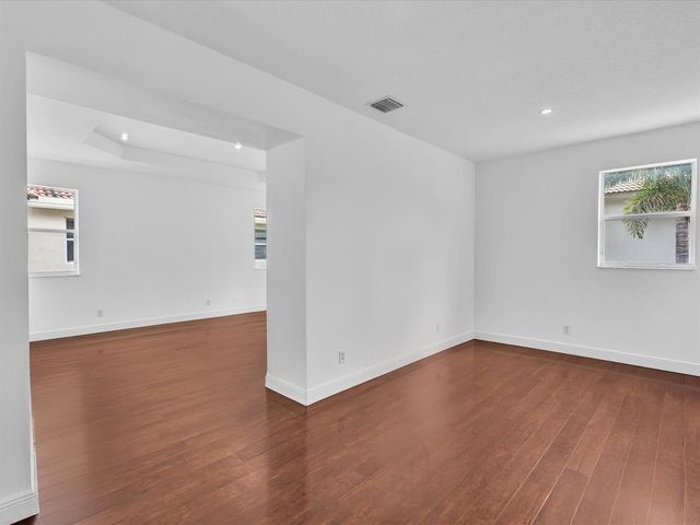 9286 Nugent Trail, West Palm Beach, FL 33411