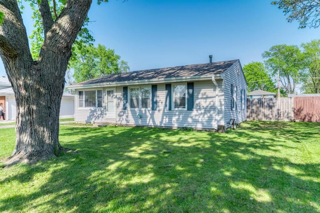 Image 2 of property listing at 16765 Haven Avenue, Orland Hills, IL 60487