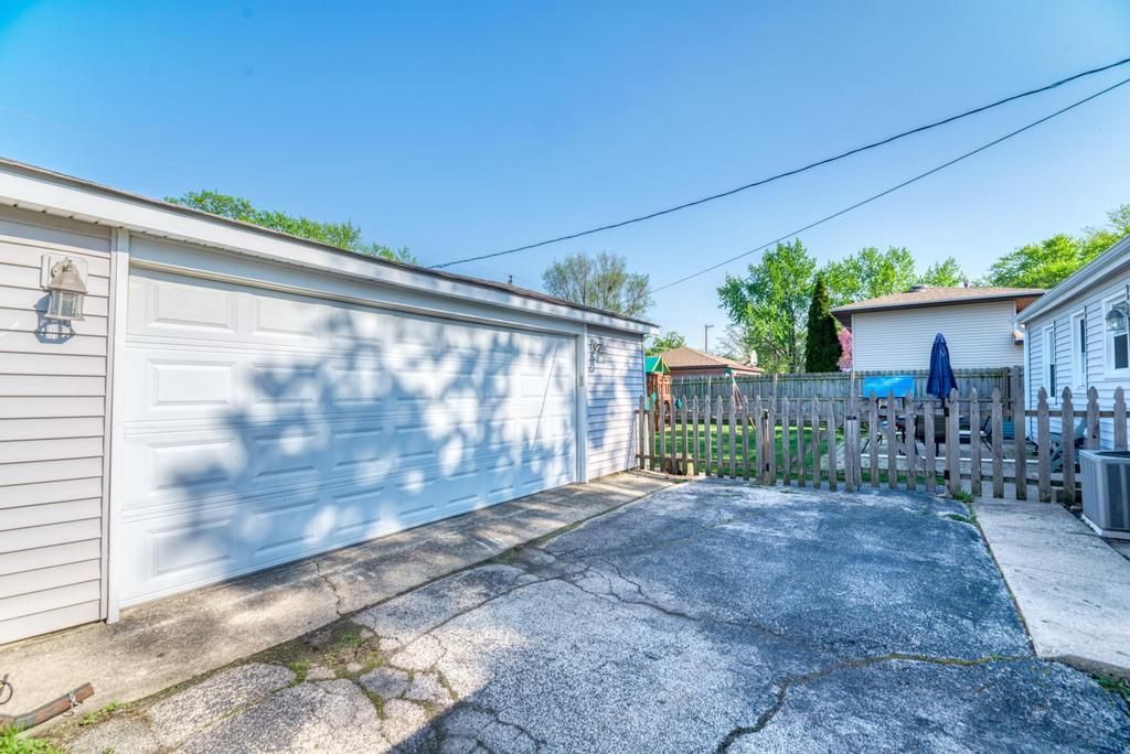 Image 18 of property listing at 16765 Haven Avenue, Orland Hills, IL 60487