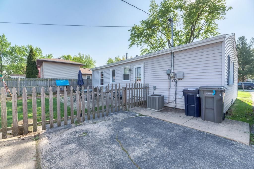 Image 19 of property listing at 16765 Haven Avenue, Orland Hills, IL 60487