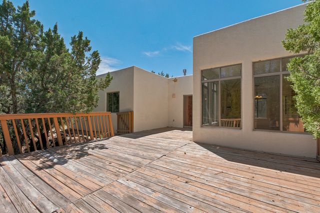 6380 Entrada De Milagro, Santa Fe, NM 87507