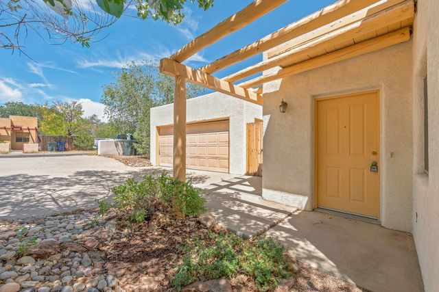 6380 Entrada De Milagro, Santa Fe, NM 87507