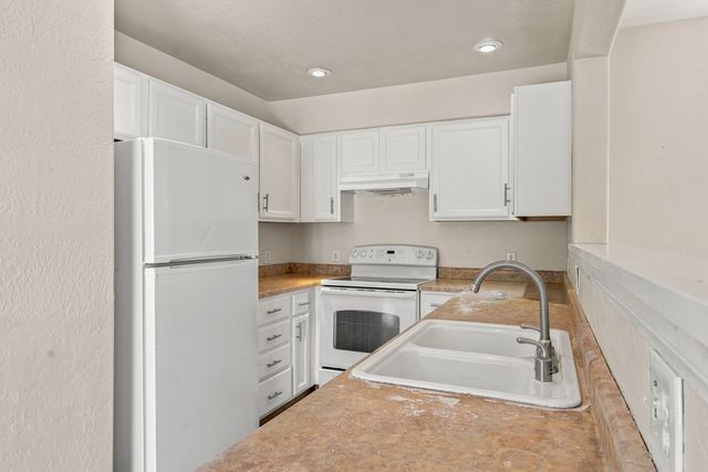 6380 Entrada De Milagro, Santa Fe, NM 87507