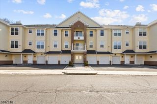 2306 Ambassador Ct, Franklin Twp., NJ 08873