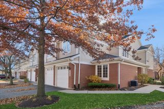 7430 Lincoln Avenue B, Skokie, IL 60076