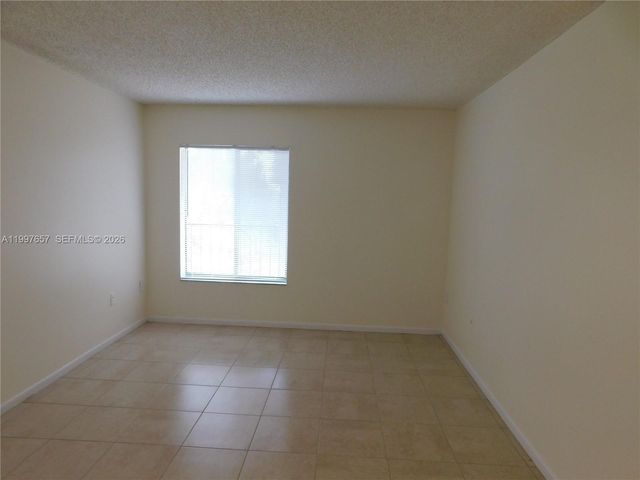8065 SW 107th Avenue 321, Miami, FL 33173